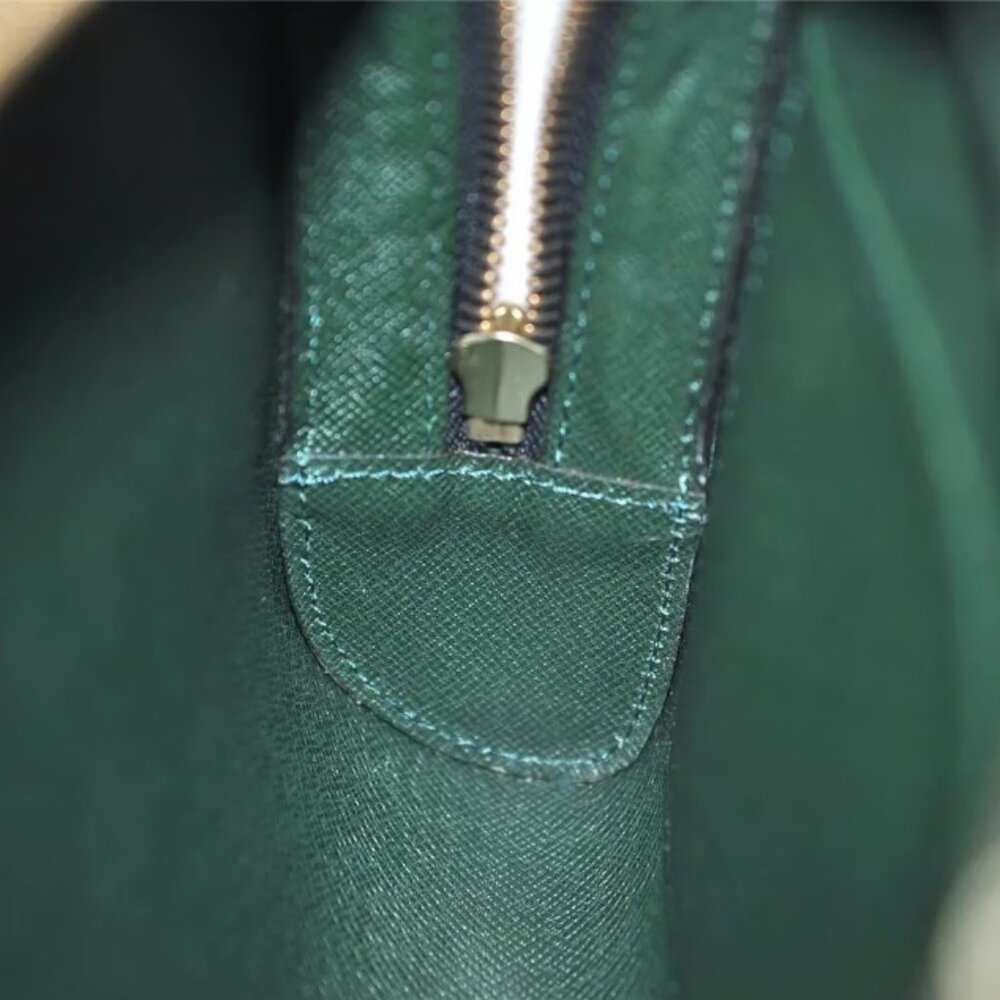 AUTHENTIC LOUIS VUITTON TAIGA BAIKAL GREEN LEATHER CLUTCH BAG - Picture 11 of 12